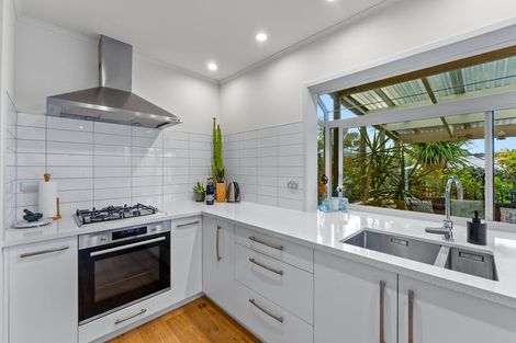 Photo of property in 21 Hastings Road, Mairangi Bay, Auckland, 0630