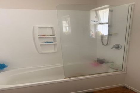 Photo of property in 15 James Street, Glenfield, Auckland, 0629