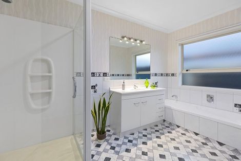 Photo of property in 24 Woodleigh Place, Ohauiti, Tauranga, 3112