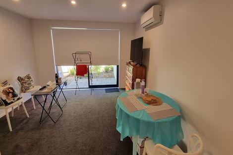 Photo of property in 9/3234 Great North Road, New Lynn, Auckland, 0600