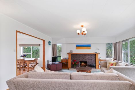 Photo of property in 39 Harbour View Road, Point Wells, 0986