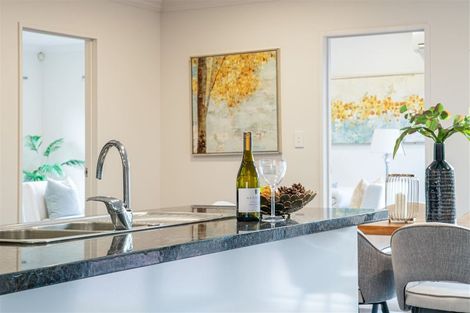 Photo of property in 29 Sapperton Drive, Henderson, Auckland, 0612