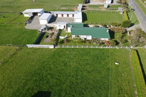 Photo of property in 128 Campbell Road, Winton, 9783