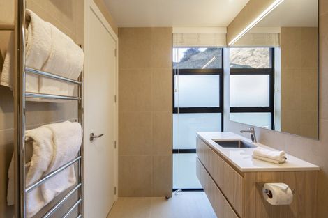 Photo of property in Kawarau Heights, 10 Alpine Avenue, 9304