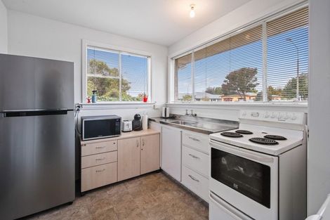 Photo of property in 2/61 Rochester Street, Linwood, Christchurch, 8062