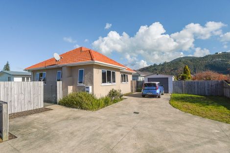 Photo of property in 11 Cochrane Street, Fairy Springs, Rotorua, 3015