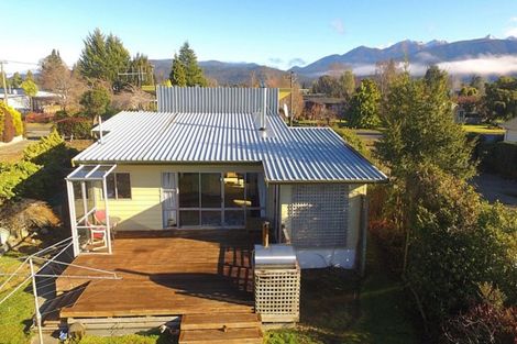 Photo of property in 24 Gunn Street, Te Anau, 9600