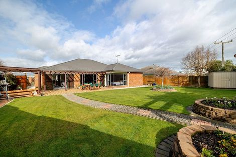 Photo of property in 62 Royal Oak Drive, Kelvin Grove, Palmerston North, 4414