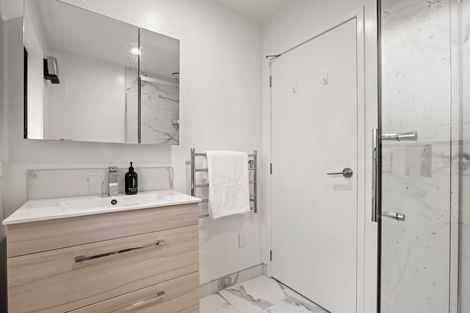 Photo of property in 7/2 Jadewynn Drive, Massey, Auckland, 0614