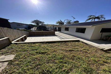 Photo of property in 1/25 Cron Avenue, Te Atatu South, Auckland, 0610