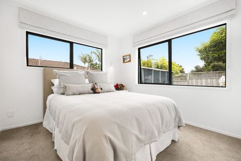 Photo of property in 2/58 Hillcrest Avenue, Hillcrest, Auckland, 0627