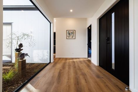 Photo of property in 13 Aarts Place, One Tree Point, 0118