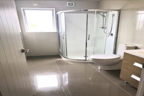 Photo of property in 3205a Great North Road, New Lynn, Auckland, 0600