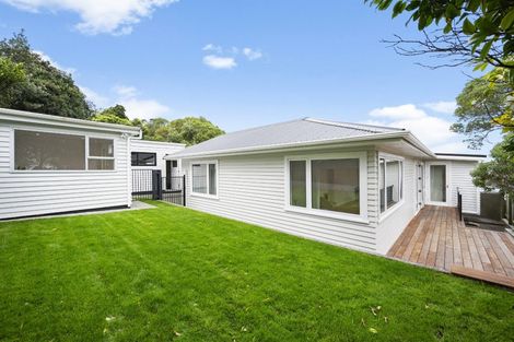 Photo of property in 76 Clyde Street, Island Bay, Wellington, 6023