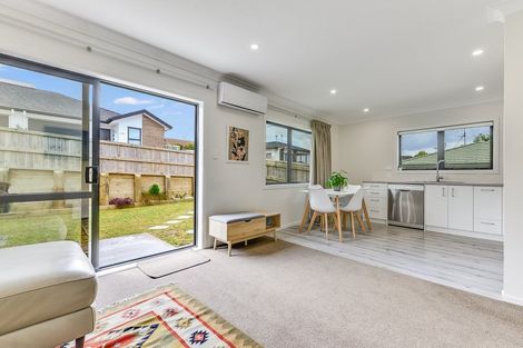 Photo of property in 33u2 Cowley Drive, Temple View, Hamilton, 3218