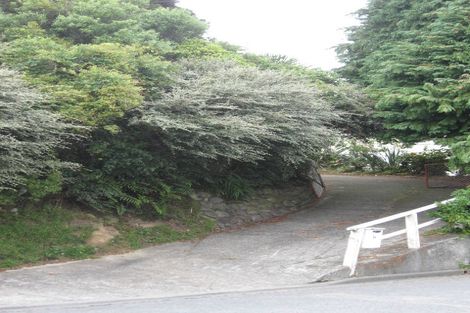 Photo of property in 54 Glanmire Road, Newlands, Wellington, 6037