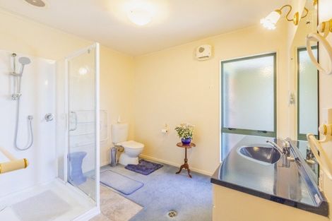 Photo of property in 4 Church Lane, Waipukurau, 4200