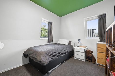 Photo of property in 5 Queenspark Drive, Parklands, Christchurch, 8083