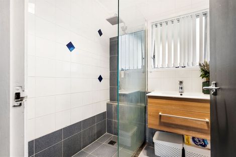 Photo of property in 323 Triangle Road, Massey, Auckland, 0614