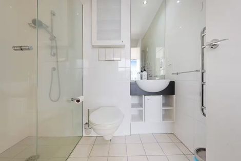 Photo of property in Sanctum Apartments, 73/10a Ebor Street, Te Aro, Wellington, 6011