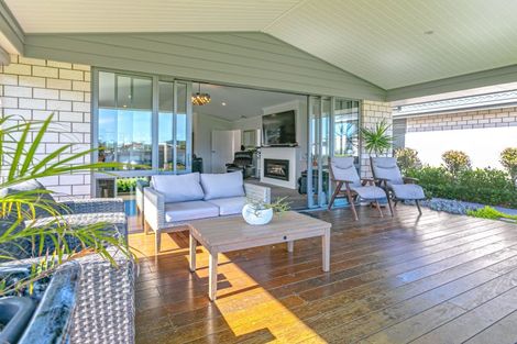 Photo of property in 87 Greenhills Drive, Coromandel, 3506