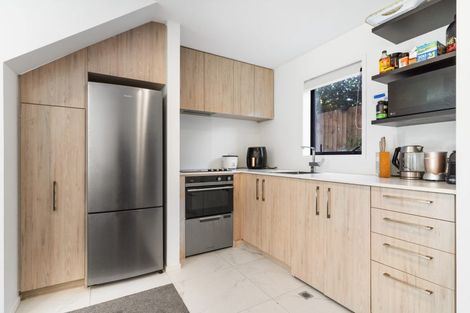 Photo of property in 6/19 Karamu Street, Te Atatu Peninsula, Auckland, 0610