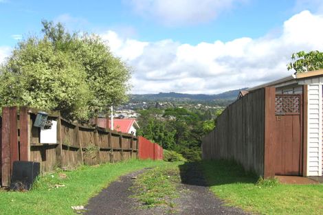 Photo of property in 17 Mckinley Road, Sunnyvale, Auckland, 0612