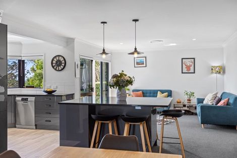 Photo of property in 135r Waikite Road, Welcome Bay, Tauranga, 3175