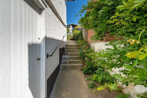 Photo of property in 63 Easther Crescent, Kew, Dunedin, 9012