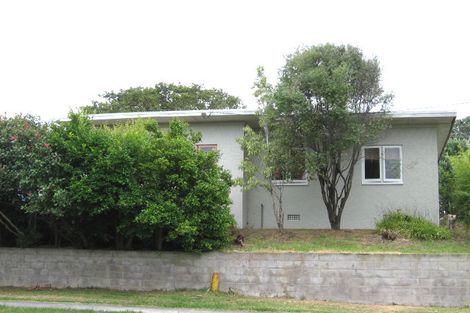 Photo of property in 12 Neptune Avenue, Beach Haven, Auckland, 0626
