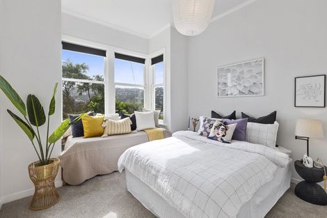 Photo of property in 32 Freeling Street, Island Bay, Wellington, 6023