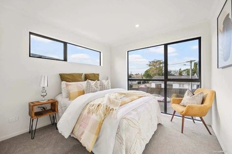 Photo of property in 1a Deering Place, Papatoetoe, Auckland, 2025