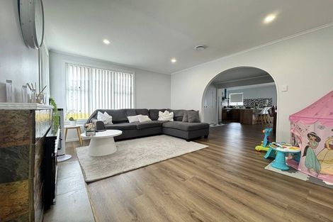 Photo of property in 31 Hill Crescent, Papakura, 2110