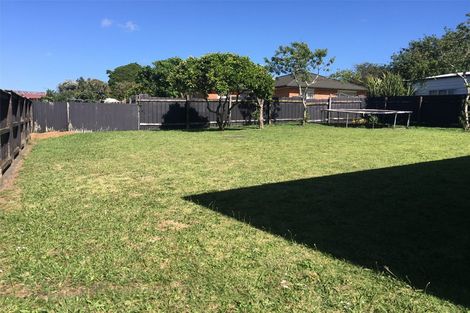 Photo of property in 5 Paine Place, Mangere, Auckland, 2022