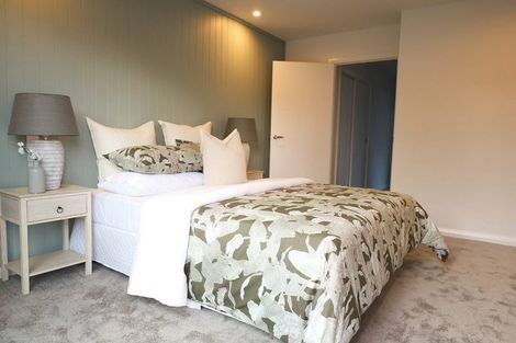Photo of property in 2 Samuel Place, Terrace End, Palmerston North, 4410