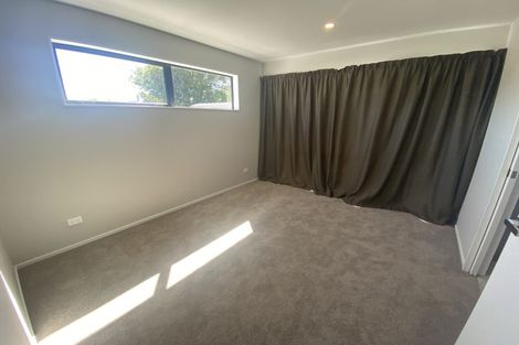 Photo of property in 4f Roby Street, Te Atatu Peninsula, Auckland, 0610