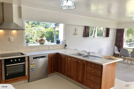 Photo of property in 15 Salas Place, Papakura, 2110