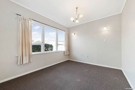 Photo of property in 3 Marlene Avenue, Te Atatu South, Auckland, 0610