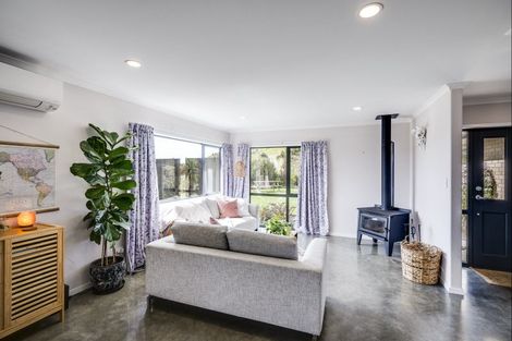 Photo of property in 174 Eskridge Drive, Eskdale, Napier, 4182