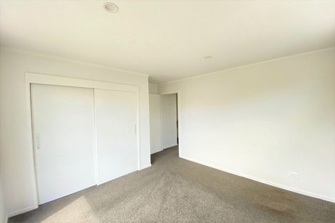 Photo of property in 1 Kaneke Place, Glen Eden, Auckland, 0602