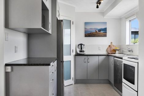 Photo of property in 2/134 Bradbury Road, Botany Downs, Auckland, 2010