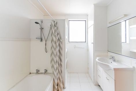 Photo of property in 97 Botanical Road, Takaro, Palmerston North, 4412