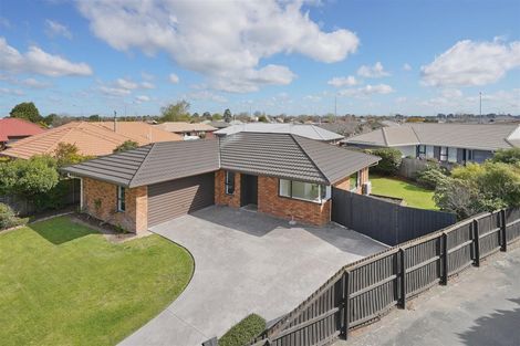 Photo of property in 44 Ben Nevis Drive, Broomfield, Christchurch, 8042