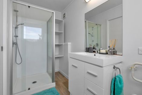 Photo of property in 192 Henderson Valley Road, Henderson, Auckland, 0612