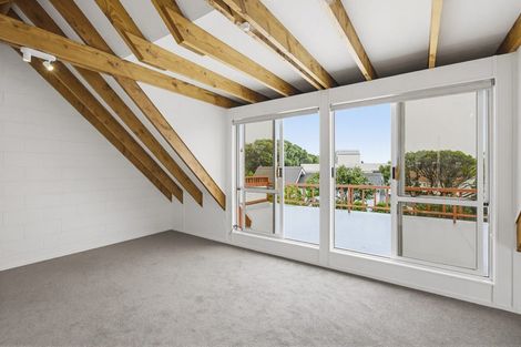 Photo of property in 7b Howell Road, Paraparaumu Beach, Paraparaumu, 5032