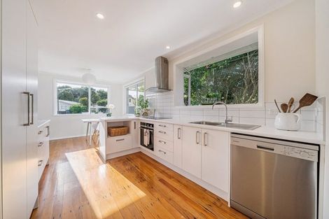 Photo of property in 13 Whirinaki Crescent, Heretaunga, Upper Hutt, 5018