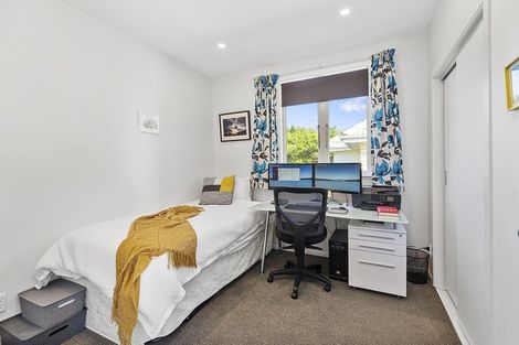 Photo of property in 27a Mexted Terrace, Tawa, Wellington, 5028
