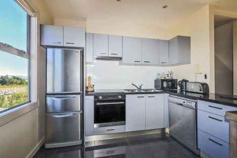 Photo of property in The Terraces, 10/9 Humber Street, Pandora, Napier, 4110