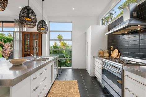 Photo of property in 5 Whareora Terrace, Cashmere, Christchurch, 8022