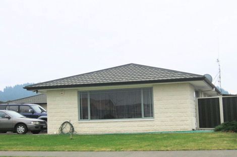 Photo of property in 28 Kensington Drive, Taradale, Napier, 4112